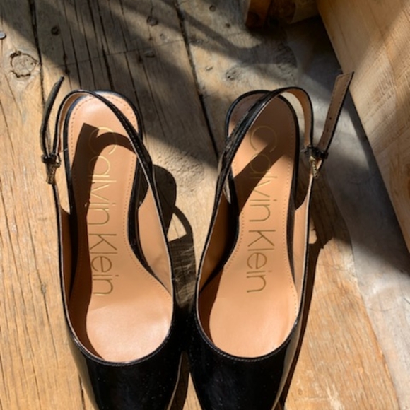 Stunning CK classic heels - Picture 2 of 3